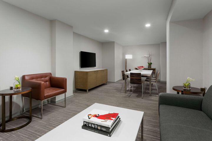 Room 71 of 103