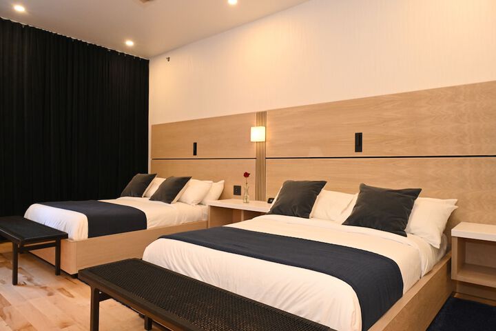 Room 6 of 110