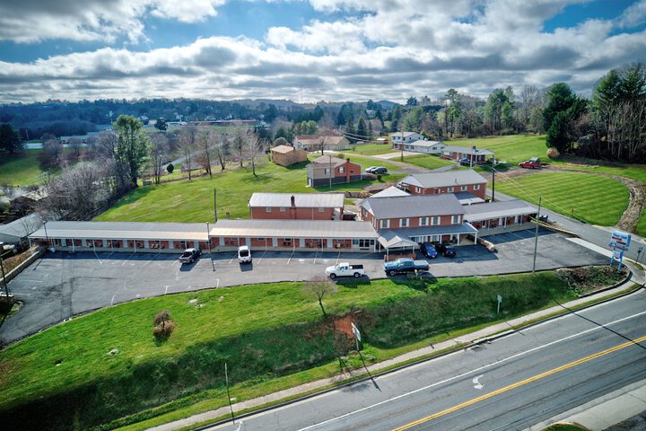 Knob Hill Motor Lodge – Hillsville