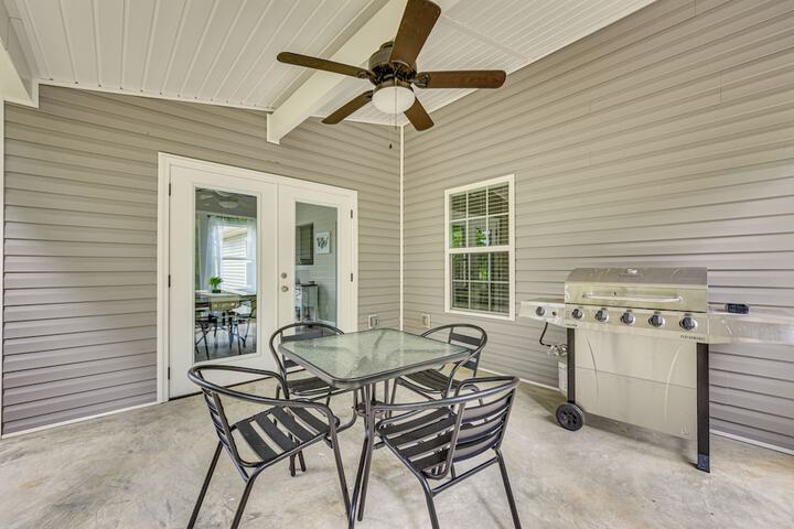 Pet-friendly Home in Monroe: Deck Grill & Yard!