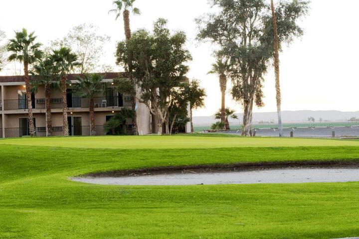 Ramada by Wyndham Holtville Golf Resort / El Centro