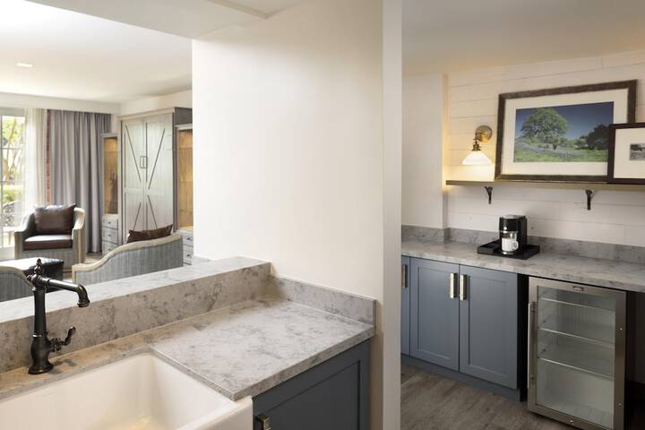 Hyatt Regency Hill Country Resort and Villas