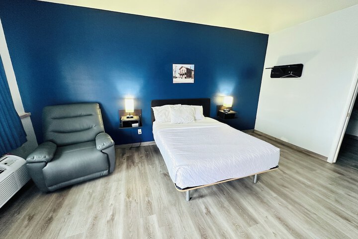 Room 33 of 45
