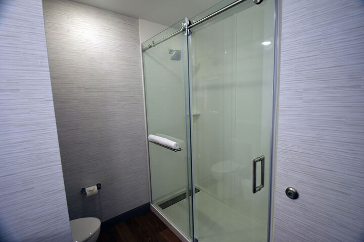 Room 44 of 77