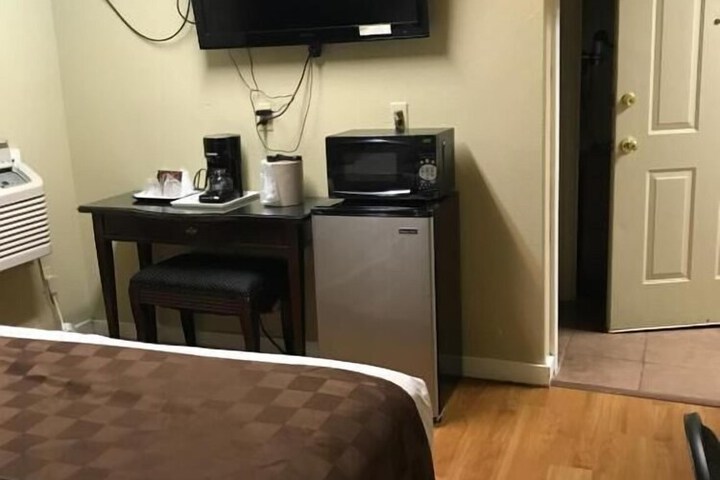 Outpost Motel