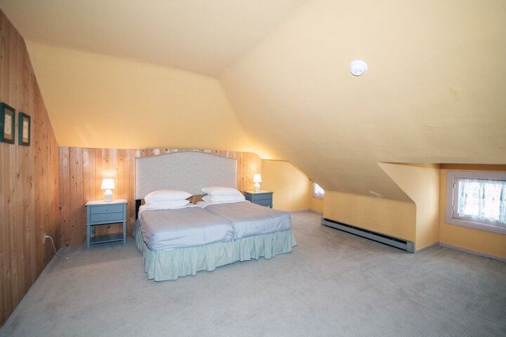 Room 42 of 84