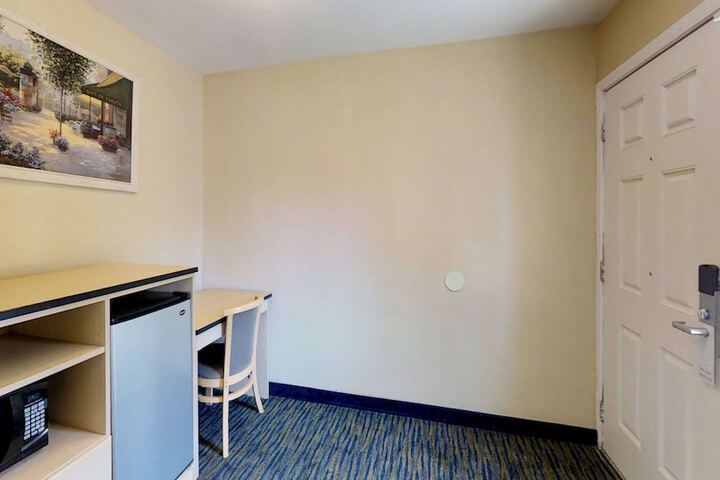 Room 29 of 47