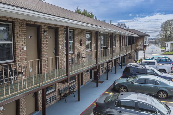 Hotel 4 of 67