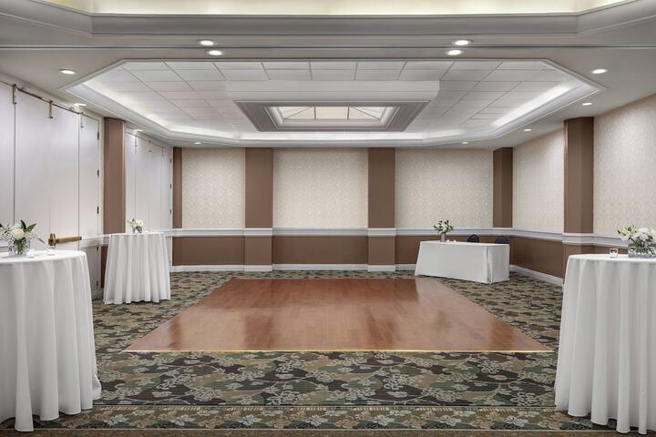 Holiday Inn Hotel & Suites Oakville at Bronte by IHG