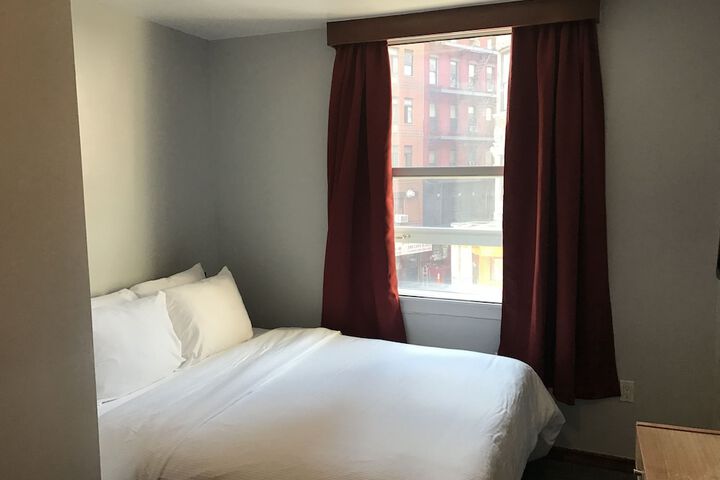 Room 35 of 89