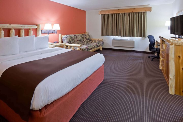 Room 15 of 38