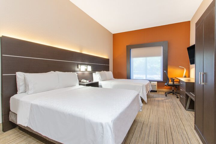 Room 16 of 35