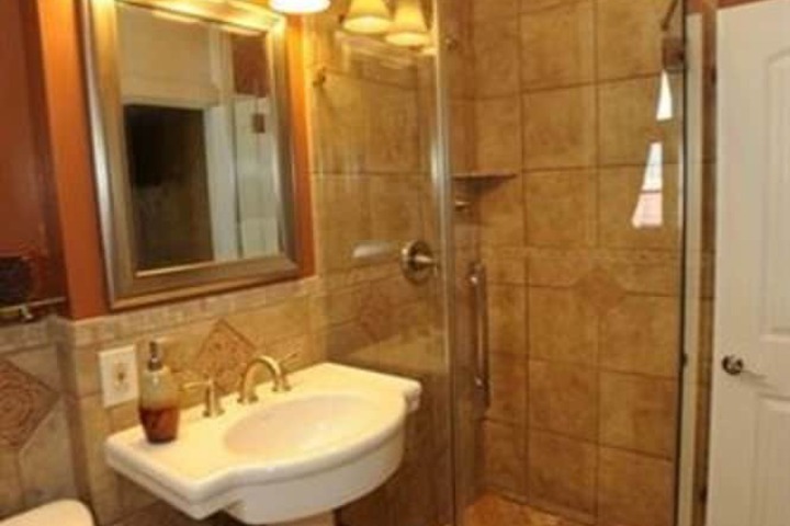 Hamilton House Inn