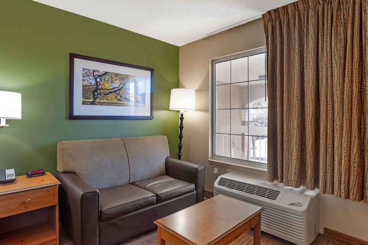 Room 14 of 30