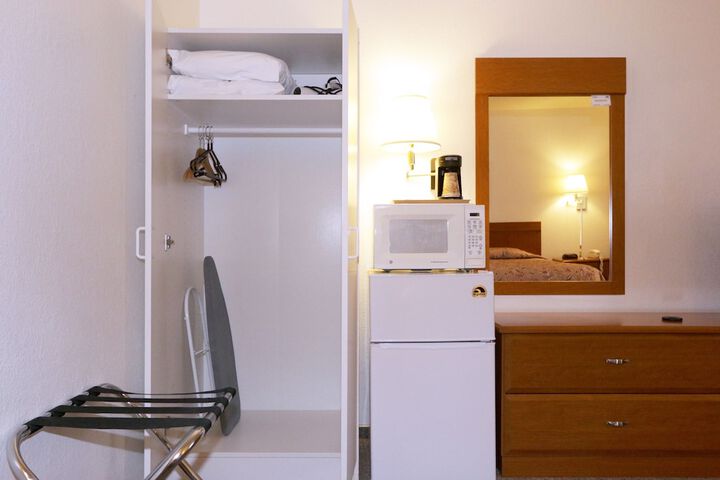 Room 12 of 26