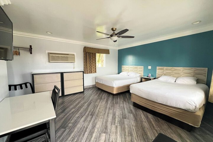 Room 34 of 70