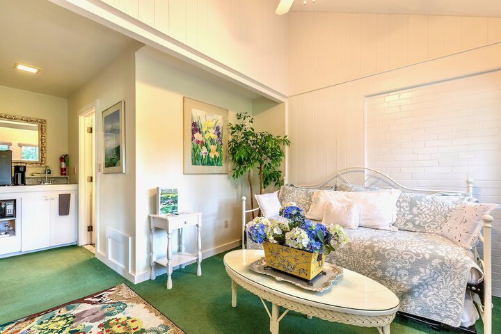 Room 177 of 275