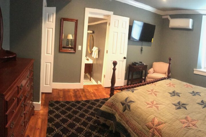 Room 37 of 64