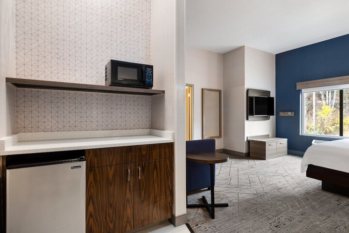 Room 13 of 63