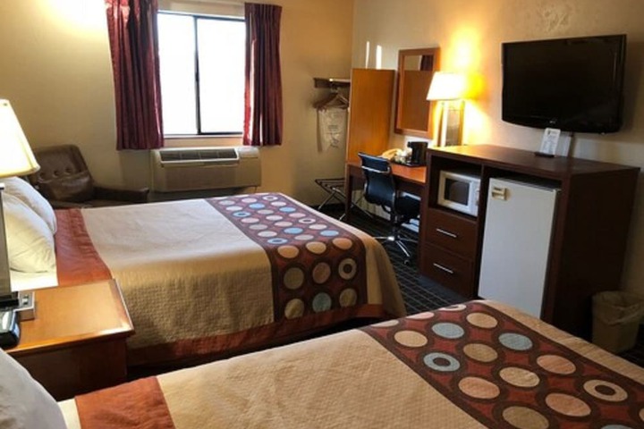 Room 27 of 31
