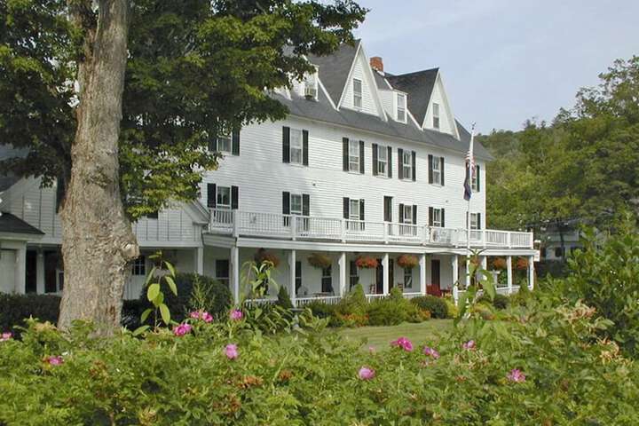 Hotel Exterior 67 of 70