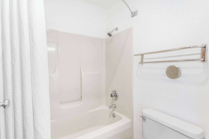 Room 3 of 13