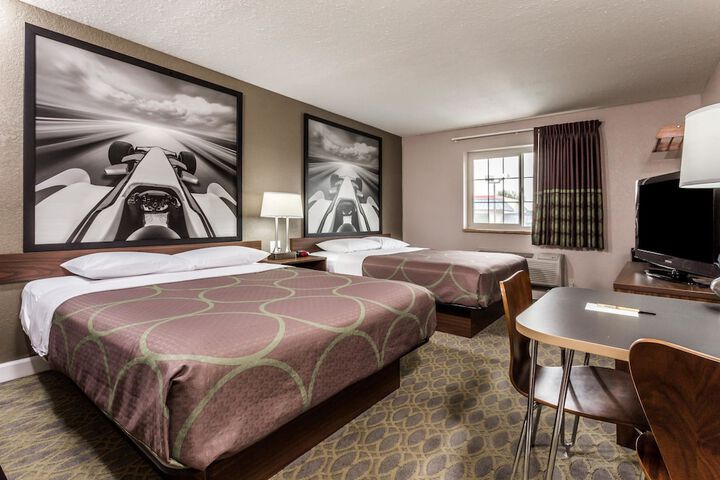 Room 11 of 20