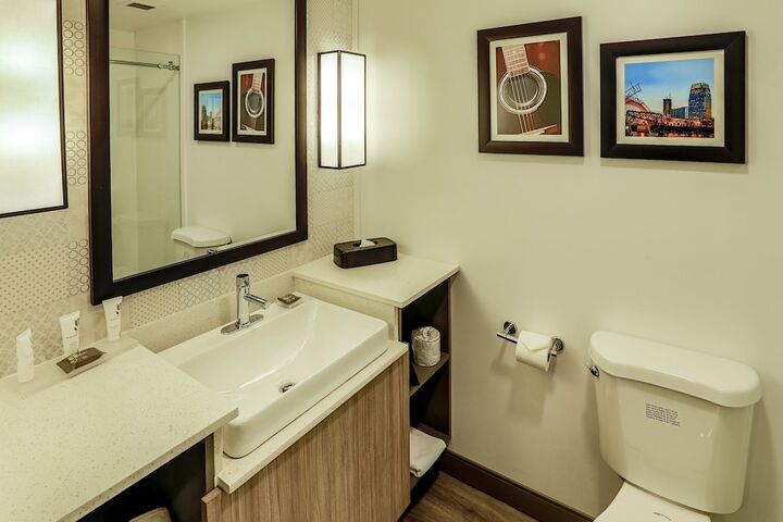 Room 15 of 49