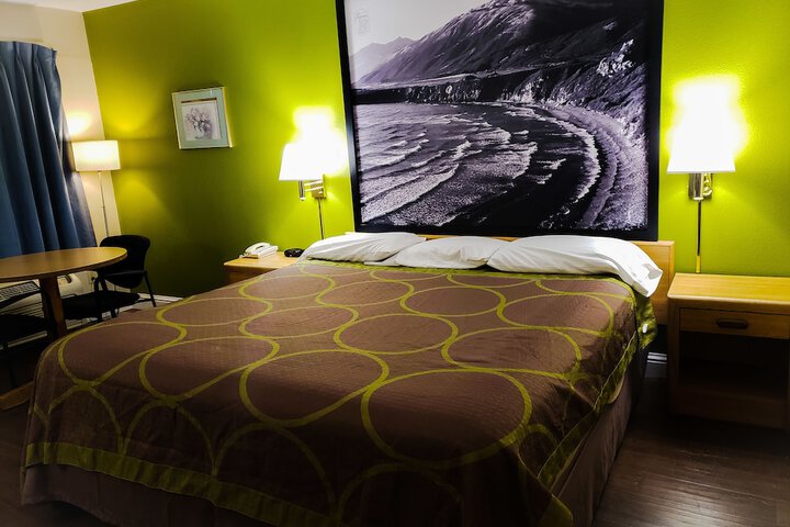 Room 19 of 46