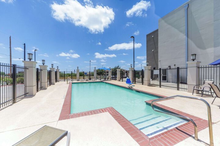 Pool 2 of 25