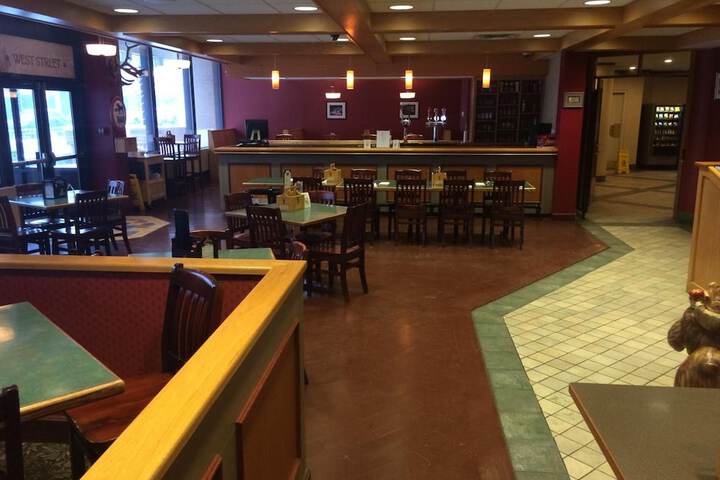 Greenwood Inn & Suites