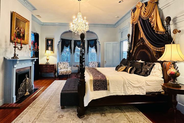 Room 22 of 47