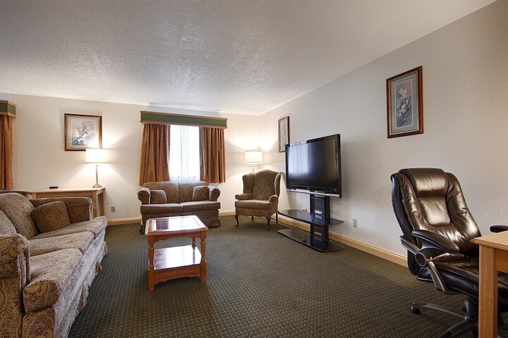 Room 10 of 36