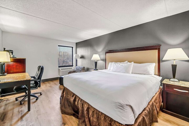 Room 21 of 69