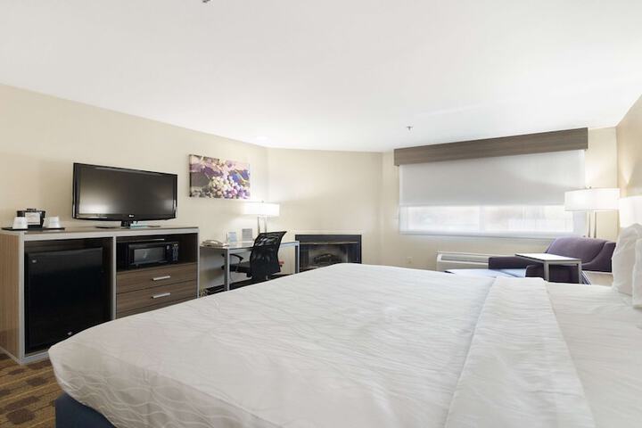 Room 42 of 57