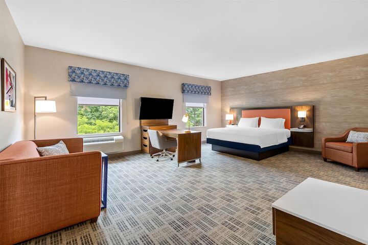 Hampton Inn & Suites Grove City