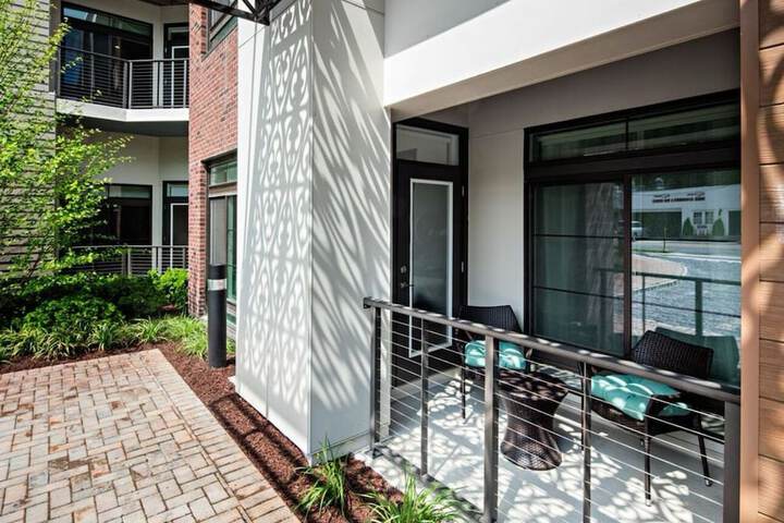 Kings Point Lux Suites