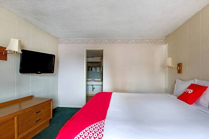 OYO Hotel Mauldin SC South Main Street