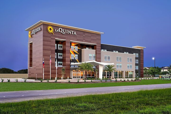 La Quinta Inn & Suites by Wyndham Texas City I 45