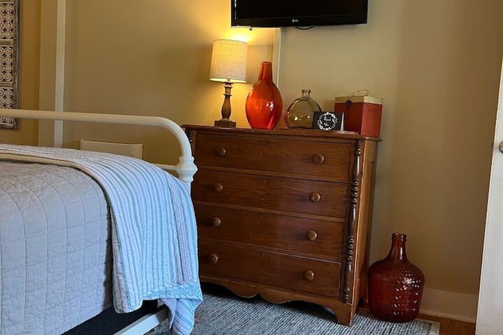 Room 17 of 99