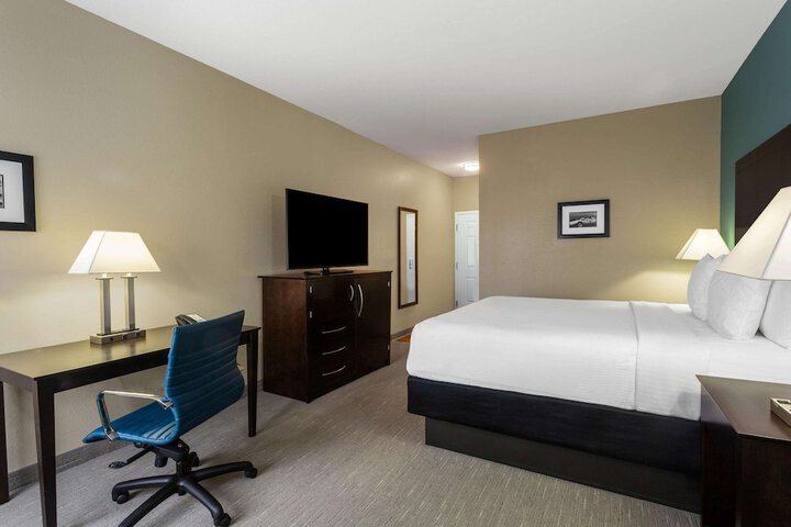 Room 18 of 35