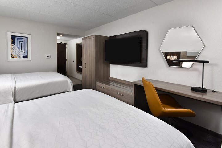 Room 26 of 46