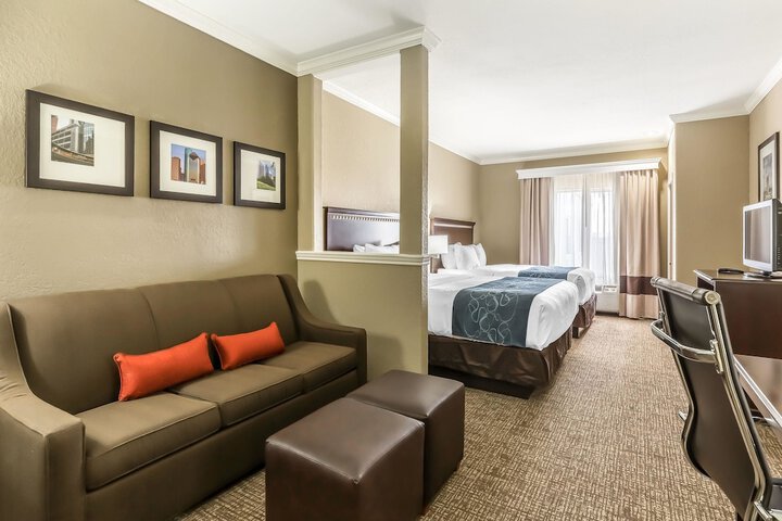 Room 18 of 32