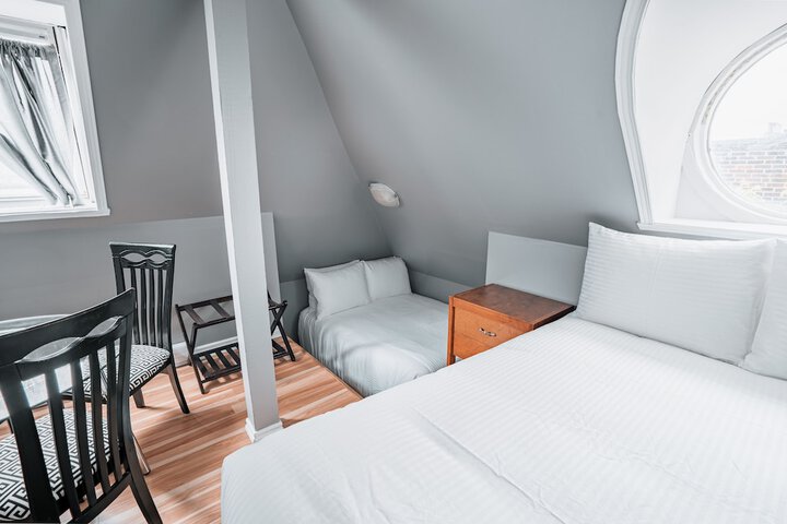 Room 13 of 64