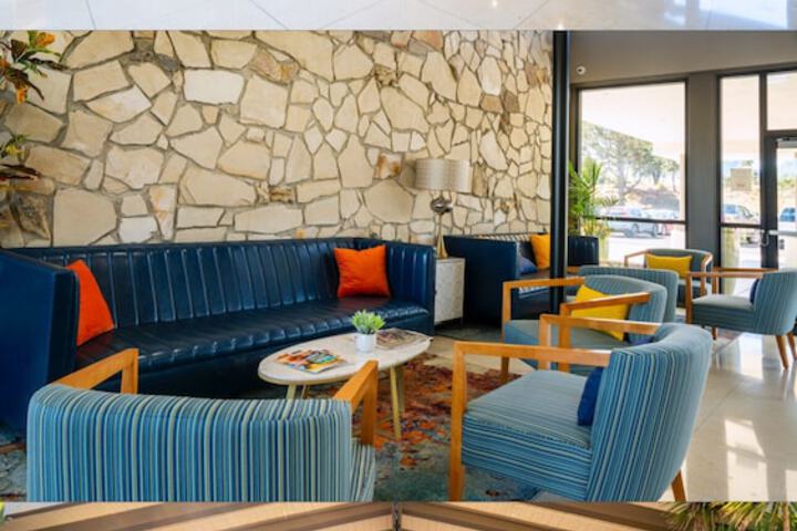 Village Inn