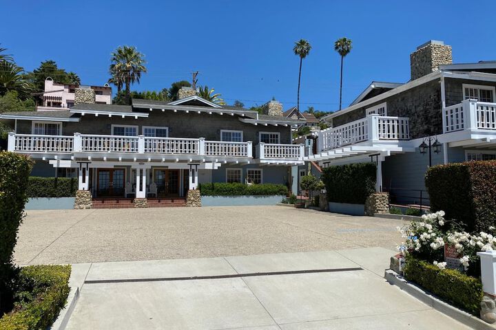 Hotel 3 of 29