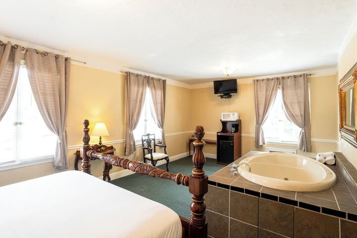 Lake Lure Inn & Spa