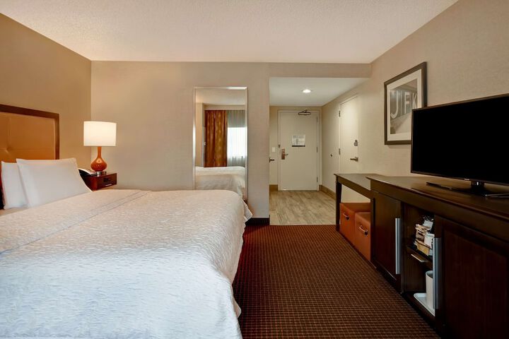 Hampton Inn NY-JFK