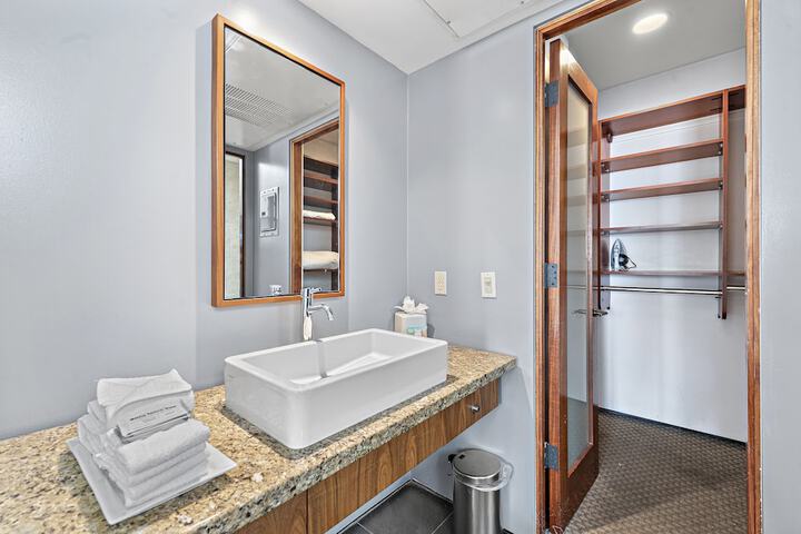 14 West Hotel