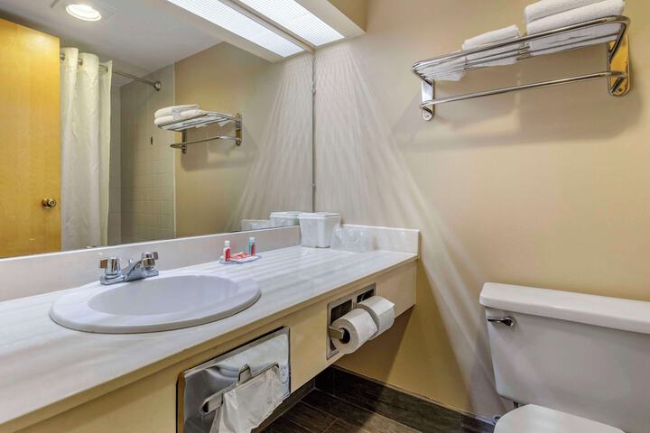 Room 6 of 23